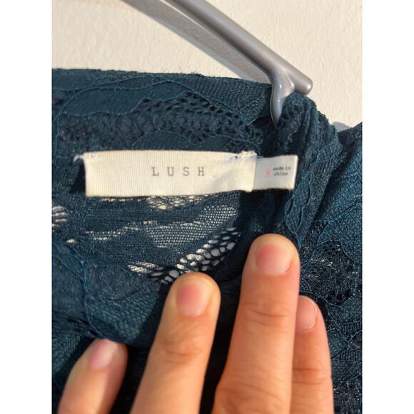 Lace Bodice Fit and Flare Dress Brand Lush women's size S - Picture 2 of 7